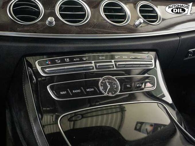 Mercedes-Benz E 350 d T * 1 Hand * * AHK * Night -Paket *