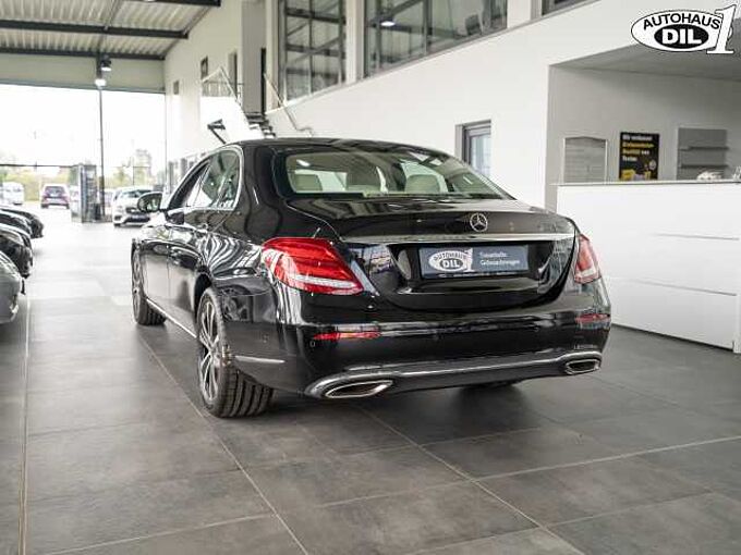 Mercedes-Benz E 200 9G Tronic 360°*DISTR. +*HEAD-UP*