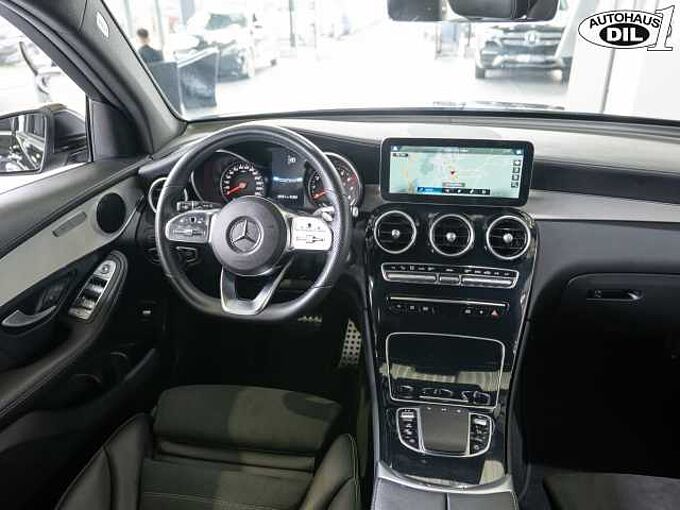 Mercedes-Benz GLC 200 9G-Tronic 4 Matic *AMG-LINE*R-KAMERA*