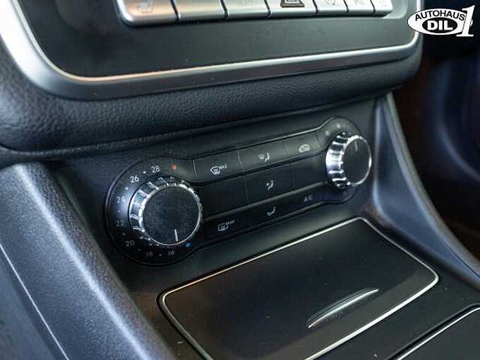Mercedes-Benz CLA 200 7G-DCT *NIGHT*PDC*LED*