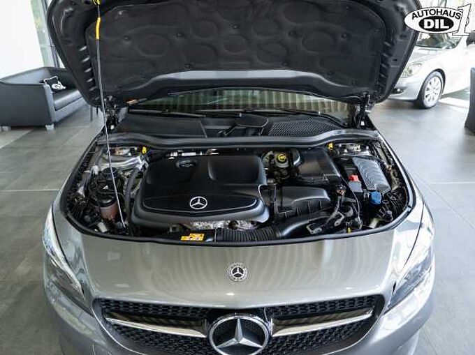 Mercedes-Benz CLA 200 7G-DCT *NIGHT*PDC*LED*