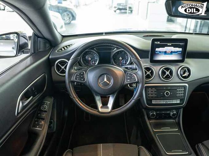 Mercedes-Benz CLA 200 7G-DCT *NIGHT*PDC*LED*