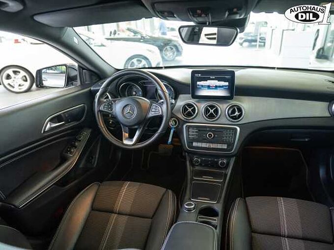 Mercedes-Benz CLA 200 7G-DCT *NIGHT*PDC*LED*