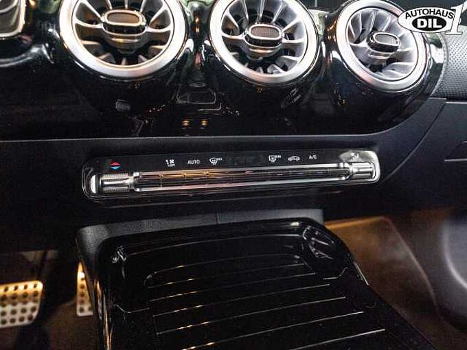 Mercedes-Benz CLA 35 AMG SB 4Matic *R-KAMERA*AMBIENTE*N-PAKET*