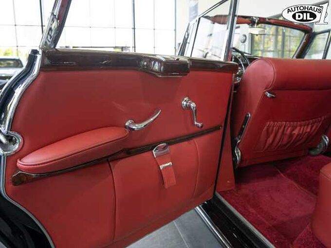 Mercedes-Benz Mercedes-Benz 300d Adenauer Cabrio