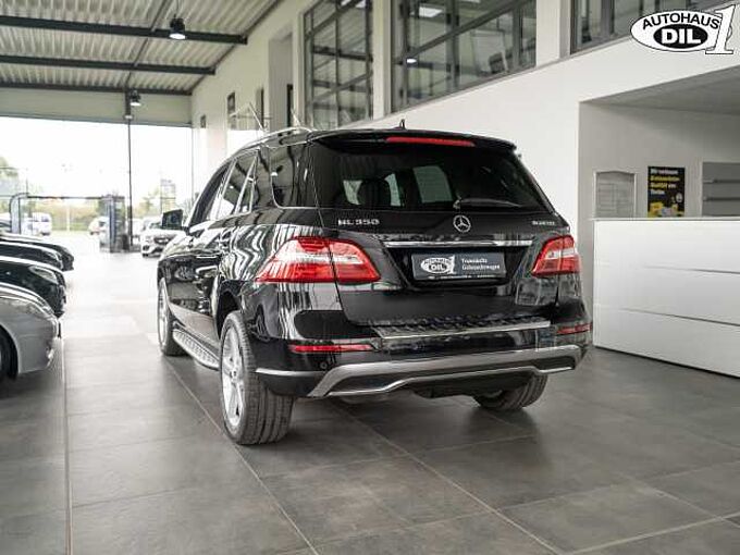 Mercedes-Benz ML 350 4Matic *SCHECKHEFT*ILS*TRITTBRETTER*