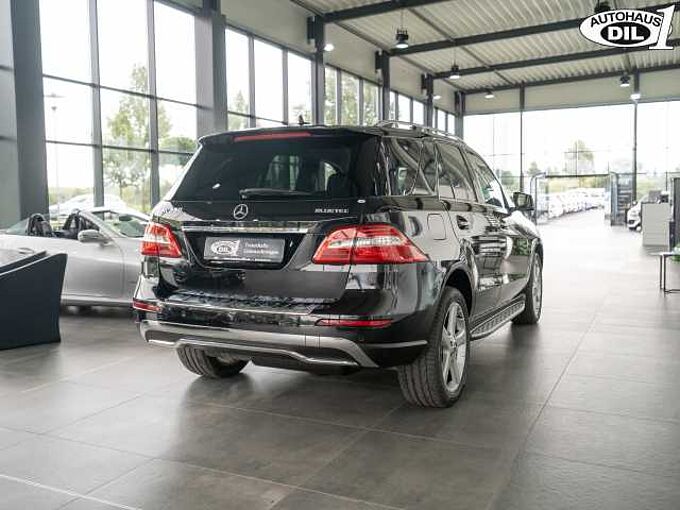Mercedes-Benz ML 350 4Matic *SCHECKHEFT*ILS*TRITTBRETTER*