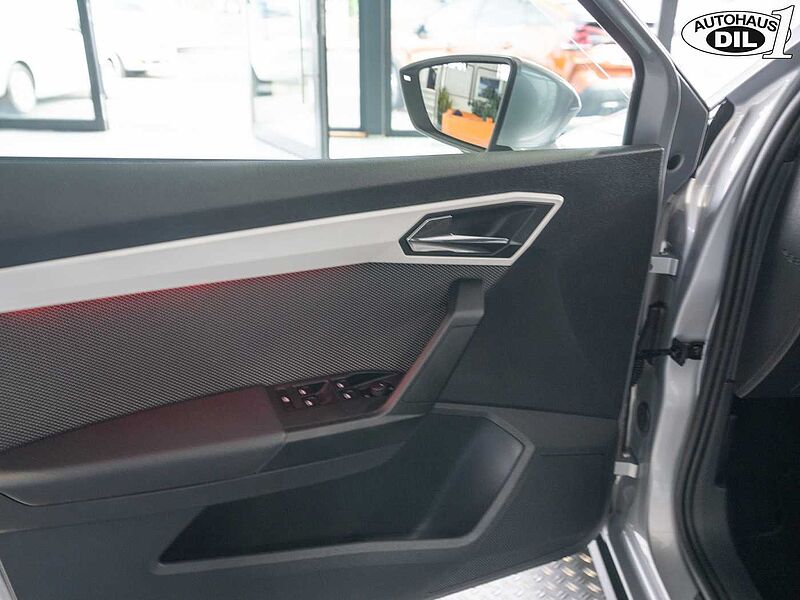 SEAT Arona * Inspektion + top Zustand *