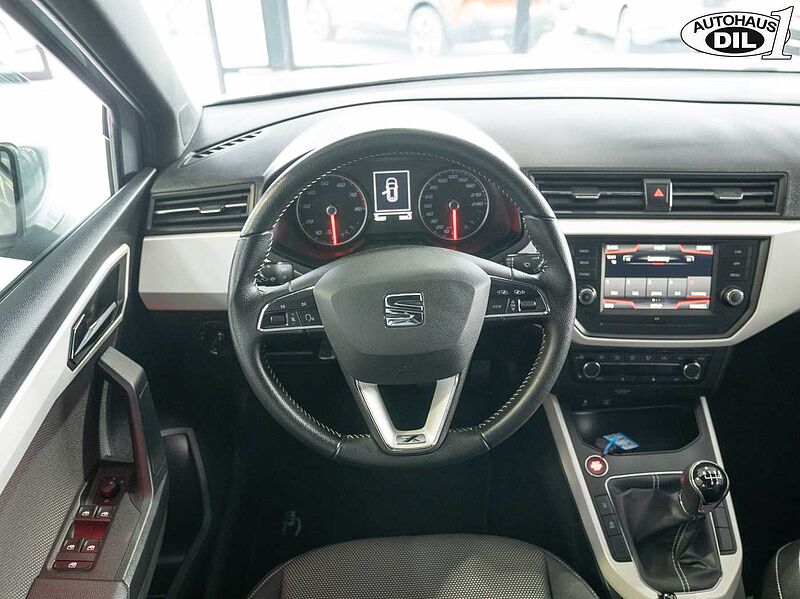 SEAT Arona * Inspektion + top Zustand *