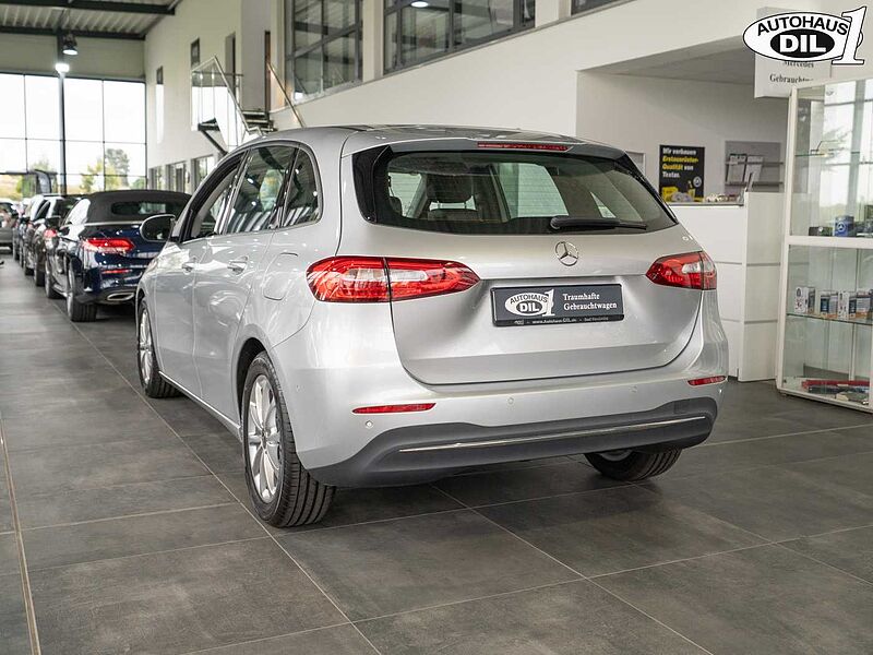 Mercedes-Benz B 180 d *1.Hd. *R-KAMERA*TOTWINKEL*BREMSE NEU*