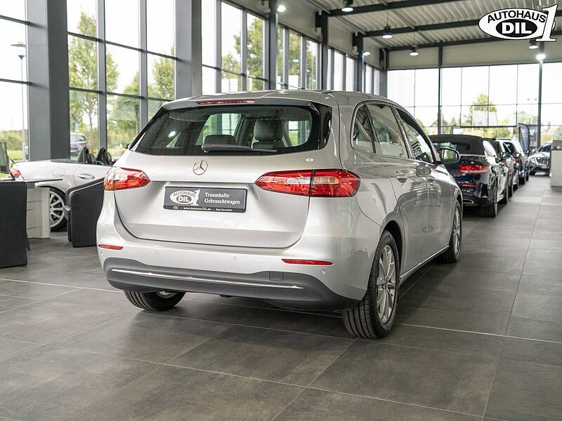 Mercedes-Benz B 180 d *1.Hd. *R-KAMERA*TOTWINKEL*BREMSE NEU*