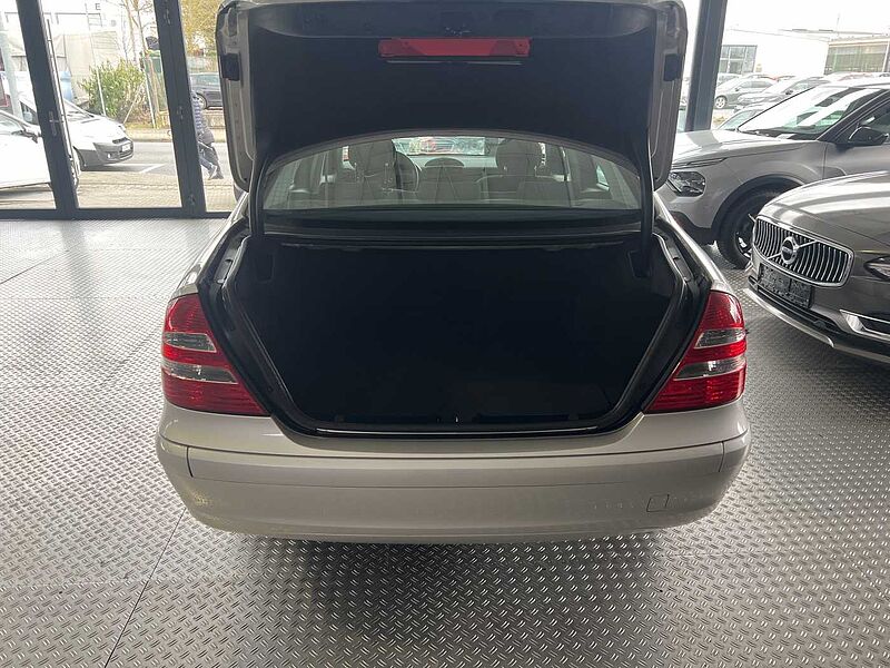 Mercedes-Benz E 200 Kompressor *1-Hand-Scheckheftgepflegt*