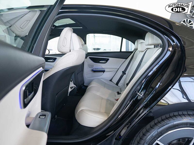 Mercedes-Benz C 200 4Matic *AMG-RÄDER*DISTR. +*1.Hd. *
