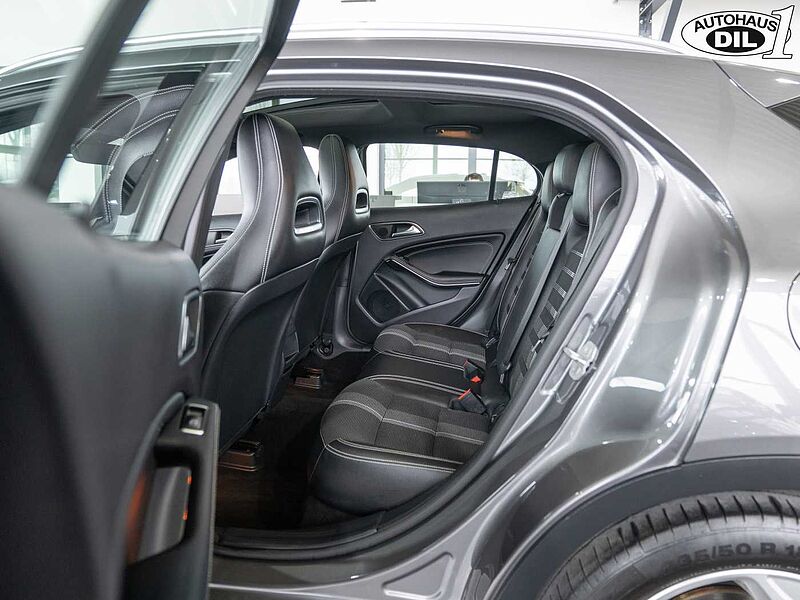 Mercedes-Benz GLA 180  Urban *PANO*PDC*BREMSEN+REIFEN NEU*