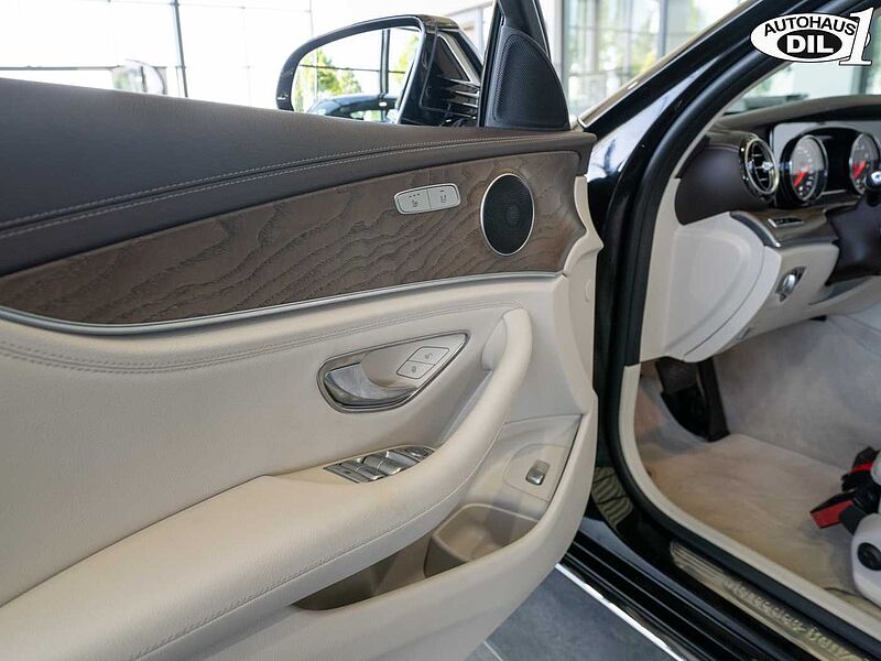 Mercedes-Benz E 200 9G Tronic 360°*DISTR. +*HEAD-UP*