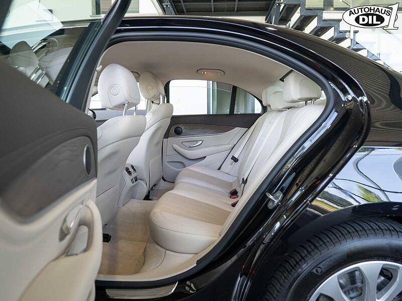 Mercedes-Benz E 200 9G Tronic 360°*DISTR. +*HEAD-UP*