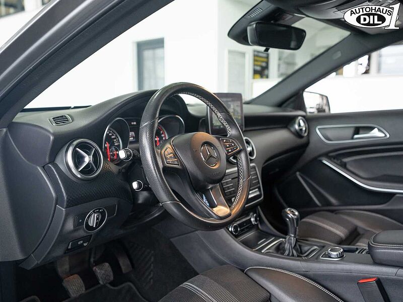 Mercedes-Benz A 180 *Keyless*NAVI*Parkass. *