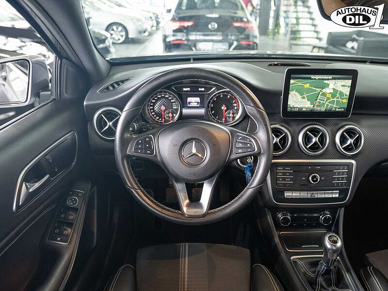 Mercedes-Benz A 180 *Keyless*NAVI*Parkass. *