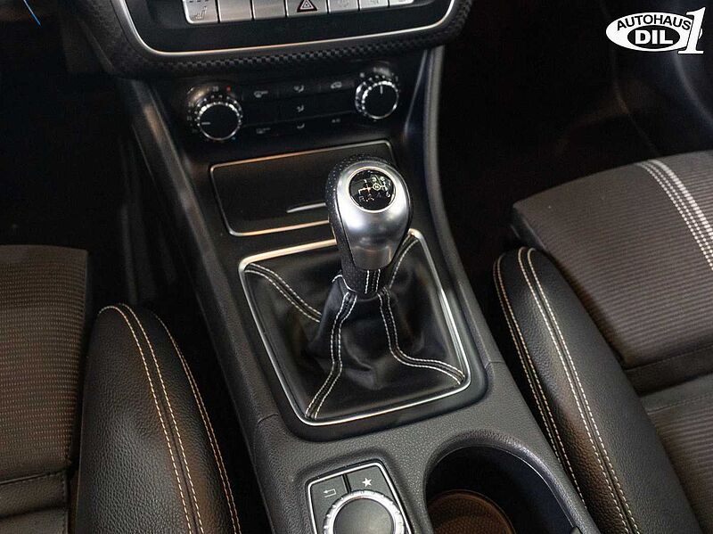 Mercedes-Benz A 180 *Keyless*NAVI*Parkass. *