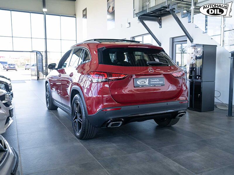 Mercedes-Benz GLA 200 d 8G-DCT *1.Hd. *PANO*RFK*BREMSE NEU*