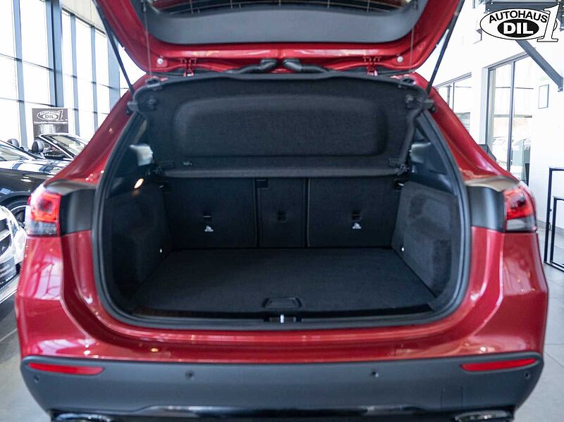 Mercedes-Benz GLA 200 d 8G-DCT *1.Hd. *PANO*RFK*BREMSE NEU*