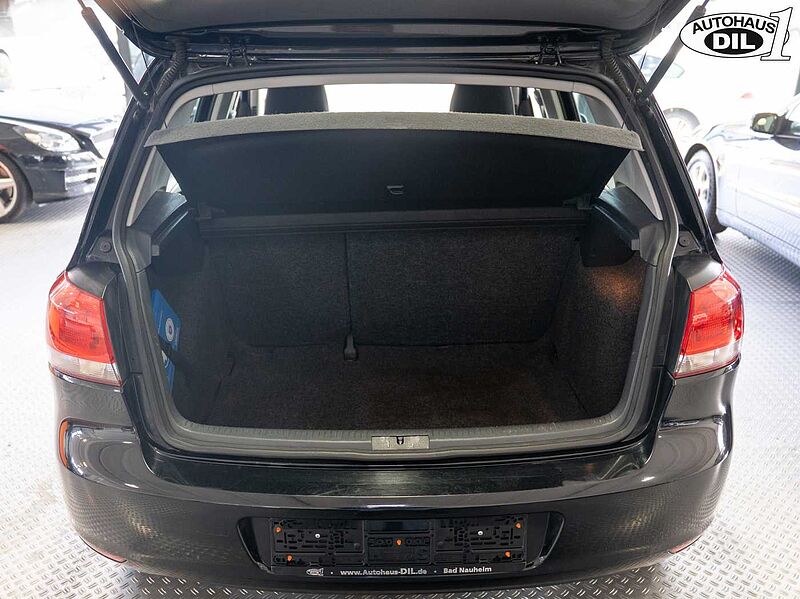 Volkswagen Golf VI * 1 Hand * * Zahnriemen NEU * Autobahn *