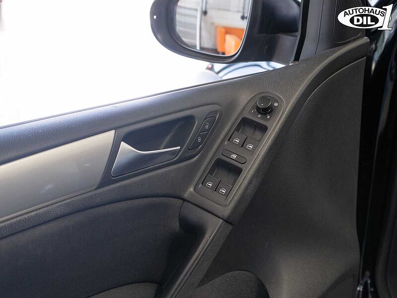 Volkswagen Golf VI * 1 Hand * * Zahnriemen NEU * Autobahn *