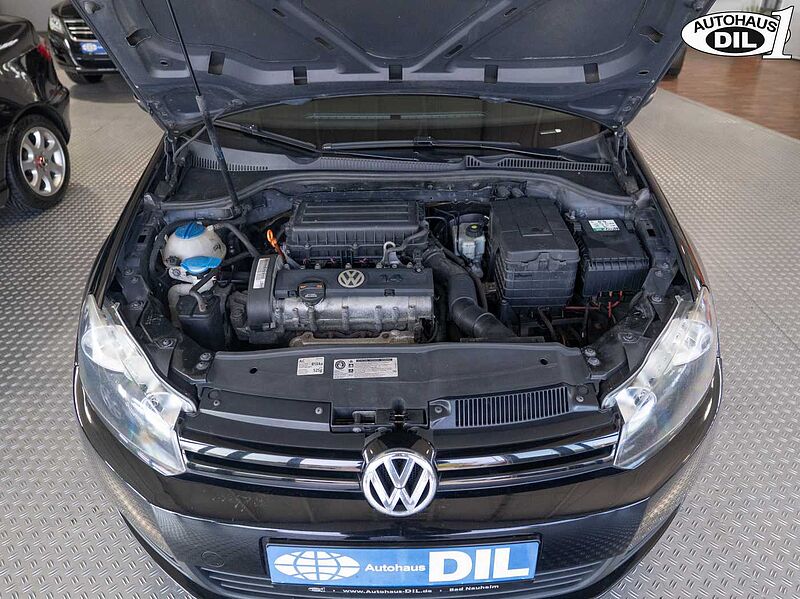 Volkswagen Golf VI * 1 Hand * * Zahnriemen NEU * Autobahn *
