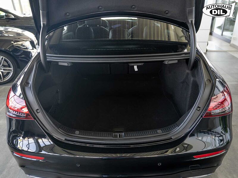 Mercedes-Benz E 200 *AMG*360-K*NIGHT*FACELIFT*