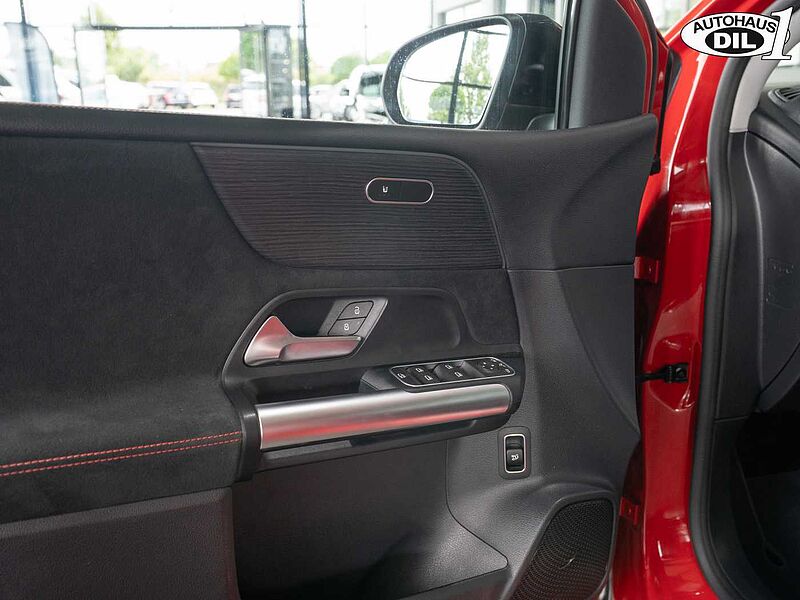 Mercedes-Benz B 200 7G-DCT *AMG-LINE*R-KAMERA*NIGHT*PANO*