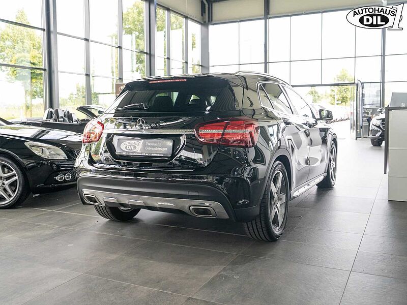 Mercedes-Benz GLA 200 *AMG-LINE*KEYLESS*AHK*