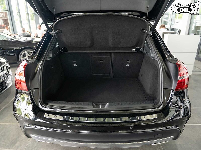 Mercedes-Benz GLA 200 *AMG-LINE*KEYLESS*AHK*