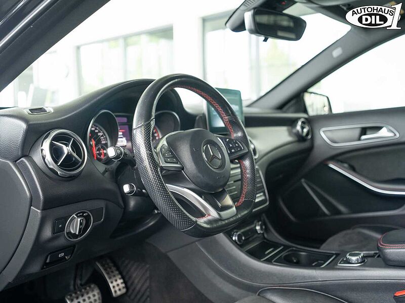 Mercedes-Benz GLA 200 *AMG-LINE*KEYLESS*AHK*