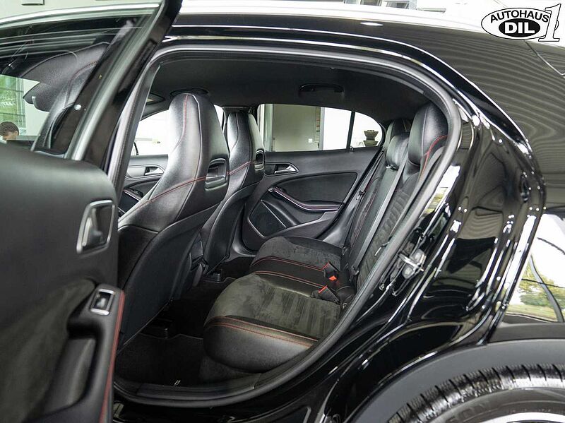Mercedes-Benz GLA 200 *AMG-LINE*KEYLESS*AHK*
