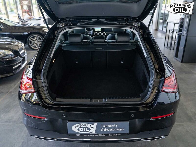 Mercedes-Benz CLA 200 d SB 8G-DCT *PARKASS. *SPURHALTE*1.HAND*