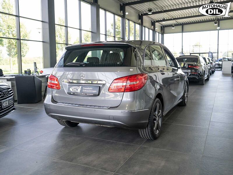 Mercedes-Benz B 180 BlueEFF. Sports Tourer *PDC*Sitzkomfort*