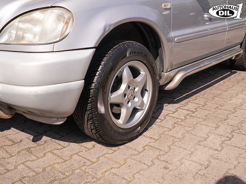Mercedes-Benz ML 320 *S-DACH*AHK*SHZ*