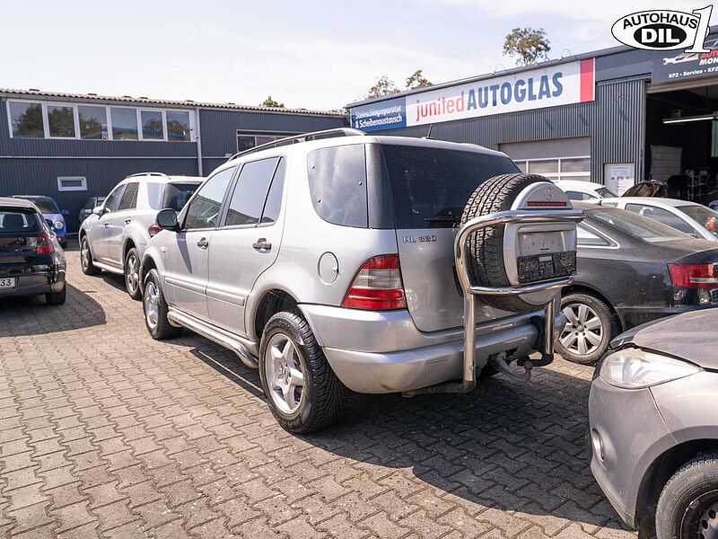 Mercedes-Benz ML 320 *S-DACH*AHK*SHZ*