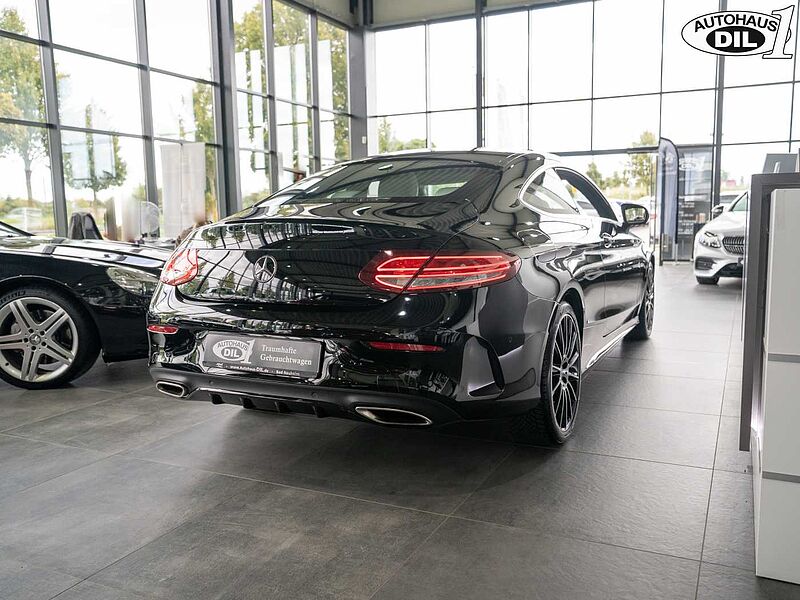Mercedes-Benz C 180 Coupé 7G-TRONIC *AMG*R-KAMERA*PANO*BURM. *