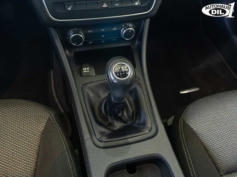 Mercedes-Benz A 180 (BlueEFFICIENCY) *SHZ*Klima*Scheckheft*