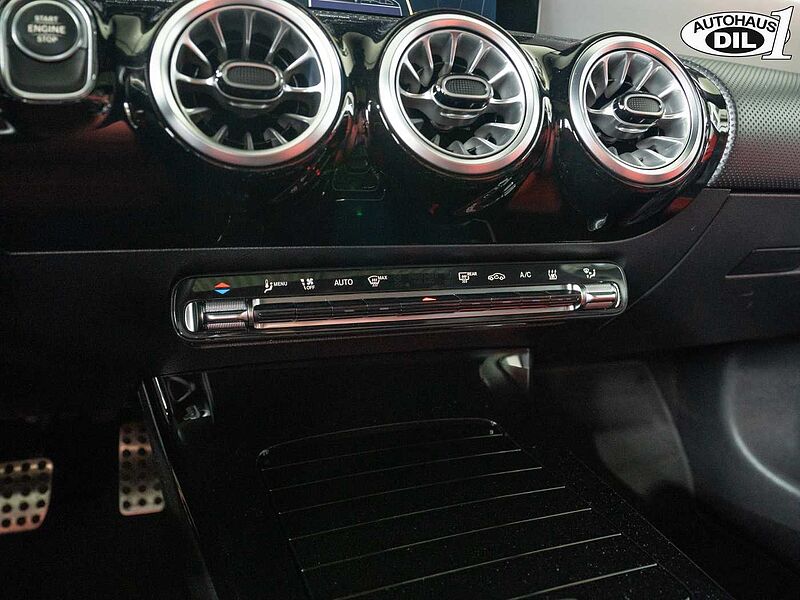 Mercedes-Benz CLA 250 e AMG Line *RFK*PANO*SPUR*1.HD*