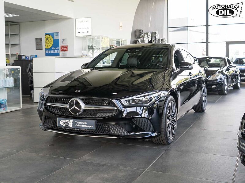Mercedes-Benz CLA 220d SB 8G-DCT *PANO*RFK*DISTR. +*AHK*1.HD*