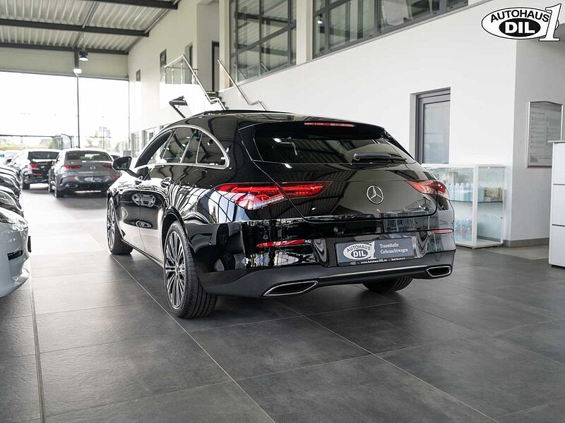 Mercedes-Benz CLA 220d SB 8G-DCT *PANO*RFK*DISTR. +*AHK*1.HD*