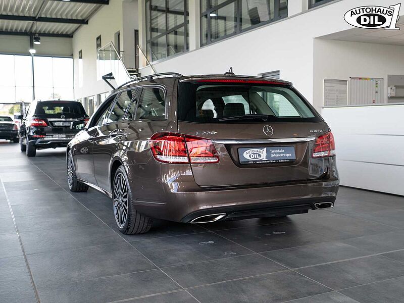 Mercedes-Benz E 220 CDI T *Schiebedach*Sportpaket*