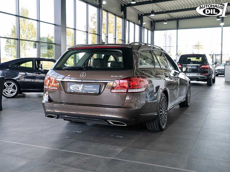 Mercedes-Benz E 220 CDI T *Schiebedach*Sportpaket*