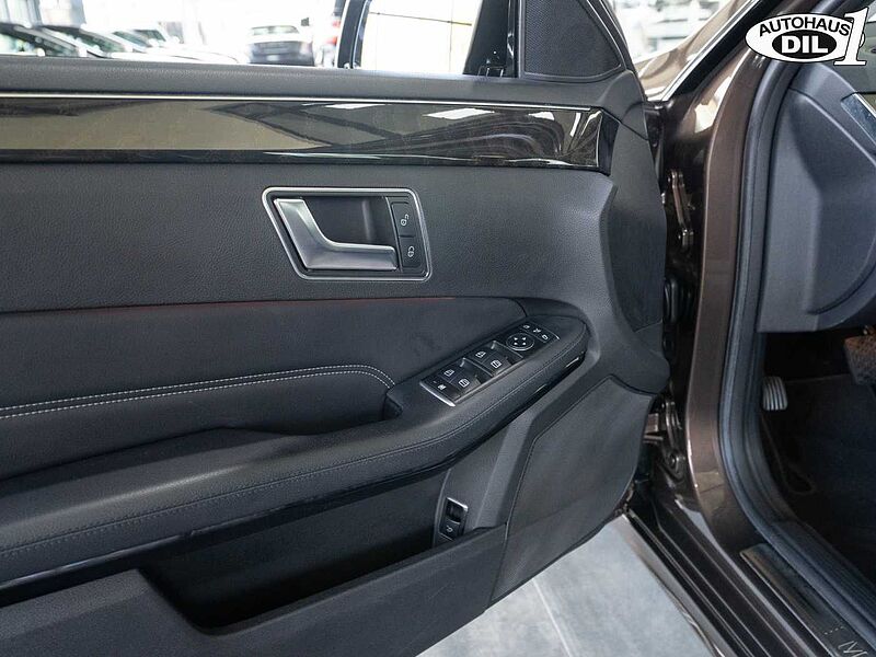 Mercedes-Benz E 220 CDI T *Schiebedach*Sportpaket*