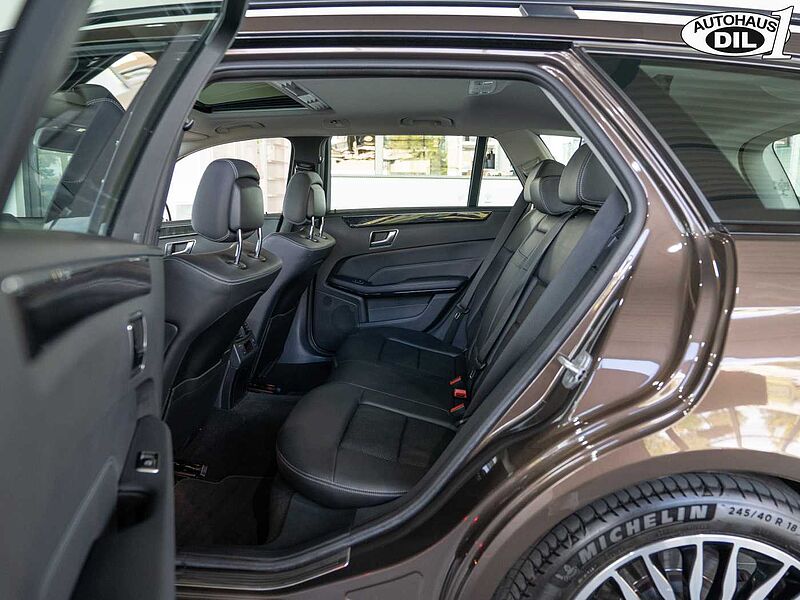 Mercedes-Benz E 220 CDI T *Schiebedach*Sportpaket*