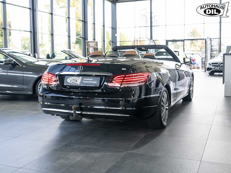 Mercedes-Benz E 200 CGI Cabrio *AHK*AIRSCARF*NAVI*