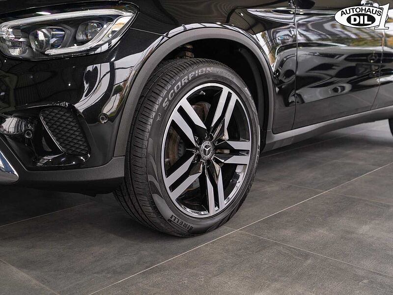 Mercedes-Benz GLC 300 de 4M 9G-T *AHK*PANO*360*AMG Inter. *
