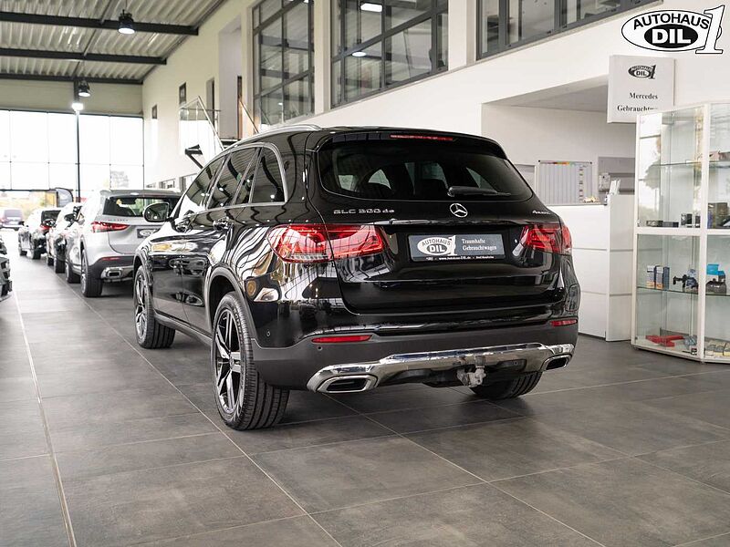 Mercedes-Benz GLC 300 de 4M 9G-T *AHK*PANO*360*AMG Inter. *